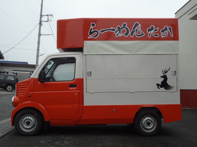 埼玉県八潮市、らーめんたか様の移動販売車を製作しました